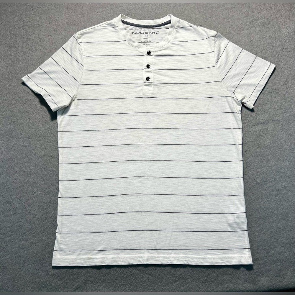 Banana Republic Men’s Large White Striped Henley Shirt 3 Button Casual - Picture 1 of 6